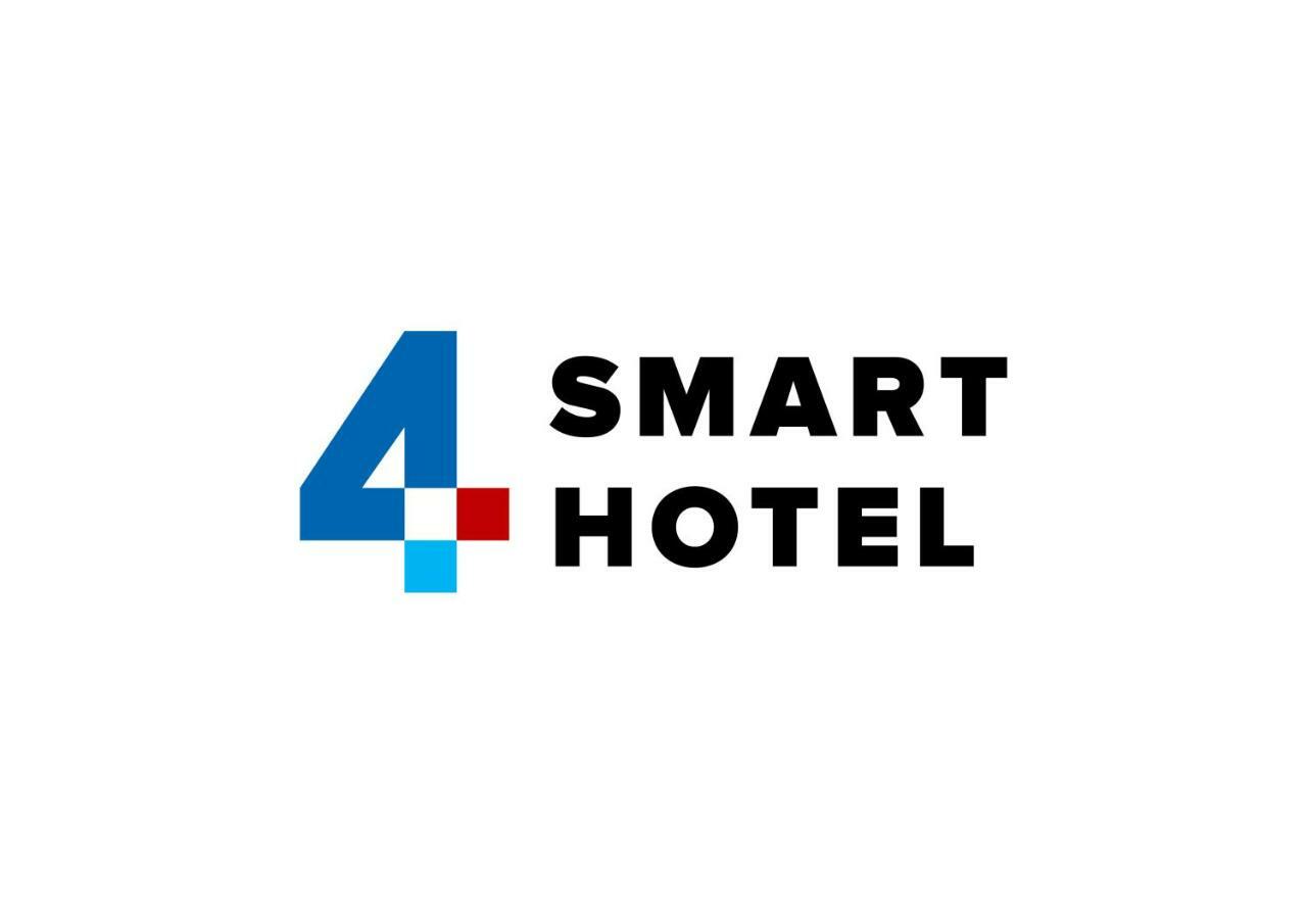 4 Smart Hotel Olomouc Esterno foto